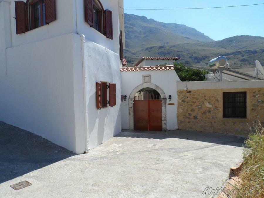 Liolio'S Manor Villa Agalianos Eksteriør bilde